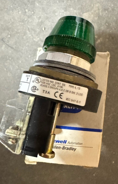 800T-Q20G 800TQ20G NEW IN THE ORIGINAL BOX GREEN PILOT LAMP 240V AC/DC