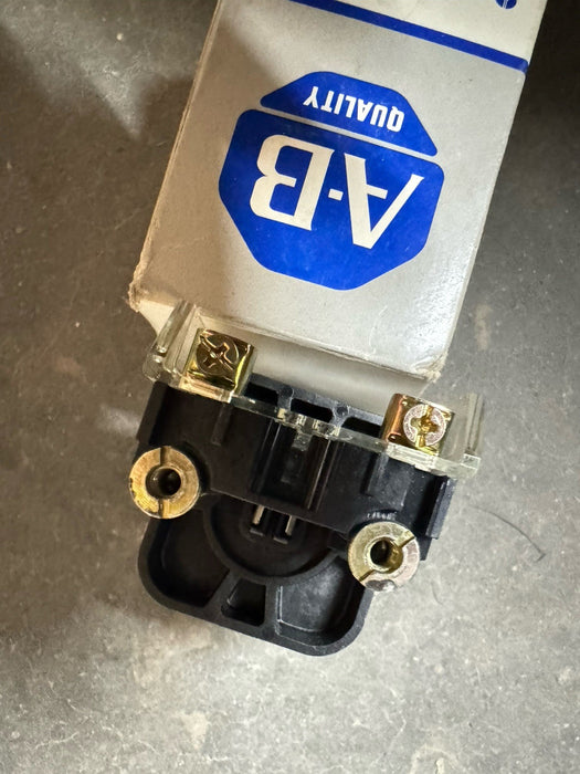 800T-Q20G 800TQ20G NEW IN THE ORIGINAL BOX GREEN PILOT LAMP 240V AC/DC