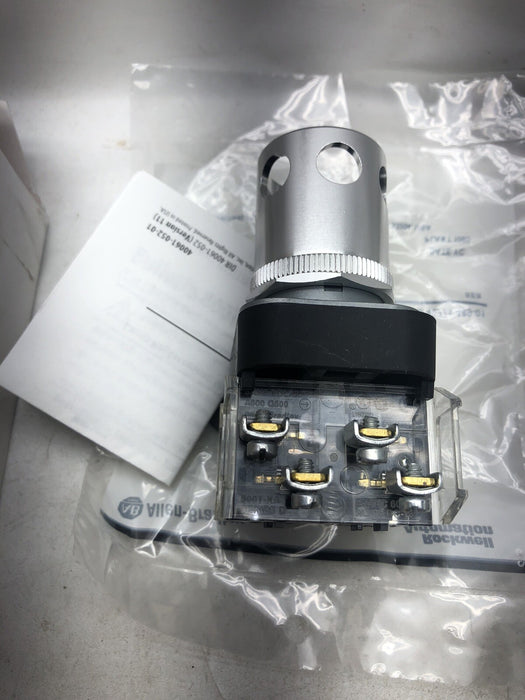NEW ALLEN-BRADLEY 800T-RA10 ILLUMINATED PUSH BUTTON NO LENS W/ GUARD,800-XA