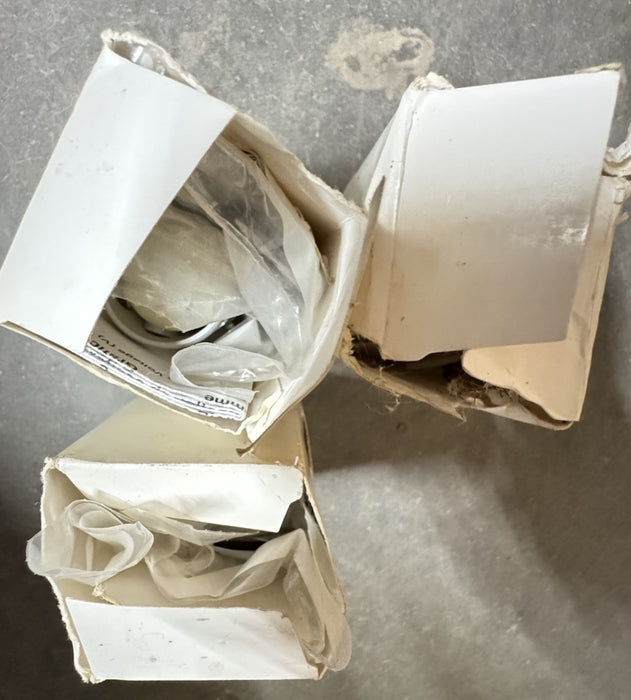 NEW ALLEN-BRADLEY 800T-QA24W ILLUMINATED PUSH BUTTON WHITE LENS W/ GUARD 800-XA