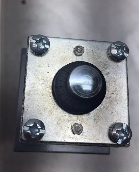 NEW ALLEN-BRADLEY 802T-BPJ1 PLUG-IN OILTIGHT LIMIT SWITCH PUSH TYPE 2 CIRCUITS