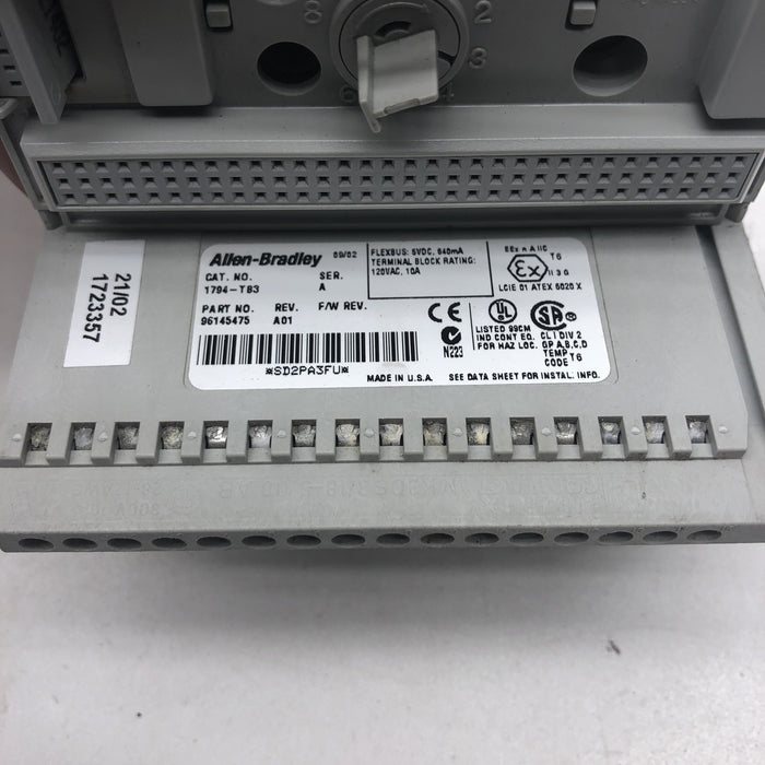 1794-OB16P /A ALLEN BRADLEY FLEX I/O 24 VDC SOURCE OUTPUT MODULE PROTECTED