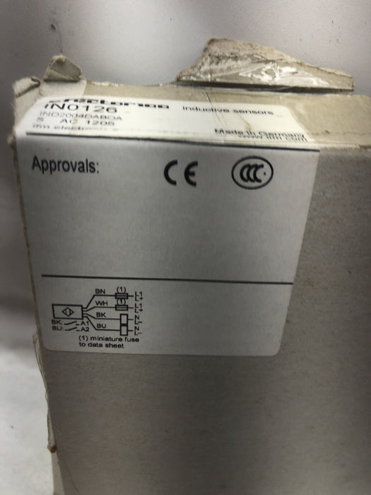 NEW IFM EFECTOR100 IN0126 / IND2004DABOA INDUCTIVE PROXIMITY SENSOR NIB
