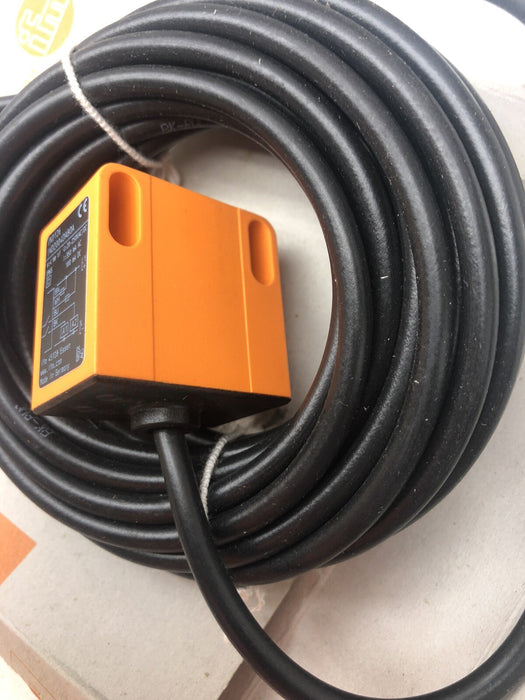 NEW IFM EFECTOR100 IN0126 / IND2004DABOA INDUCTIVE PROXIMITY SENSOR NIB