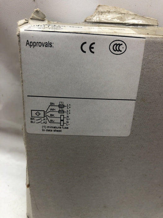 NEW IFM EFECTOR100 IN0126 / IND2004DABOA INDUCTIVE PROXIMITY SENSOR NIB