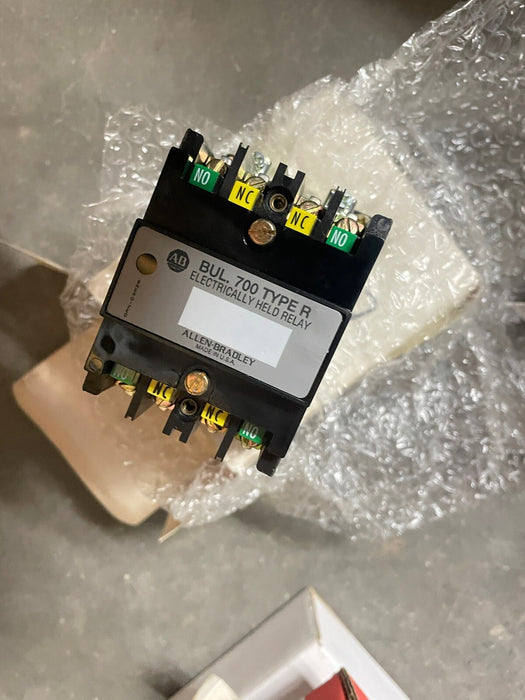 NEW 700DC-R220Z48 ALLEN-BRADLEY BULLETIN 700 TYPE R DC RELAY 2 N.C 2 N.O 48VDC