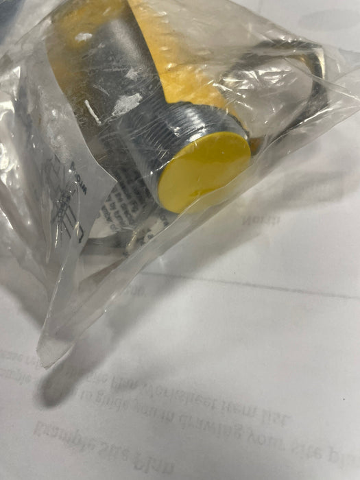BI10-G30SK-AZ3X2 NEW SEALED TURCK INDUCTIVE SENSOR PROX BI10-G30SK-AZ3X2 4346400