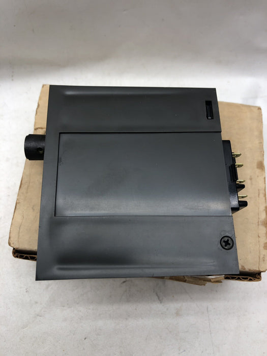 NEW EAGLE SIGNAL DG104A3 120V AC/DC 3-30 SEC TIMER MODULE DANAHER DG100 MINIFLEX