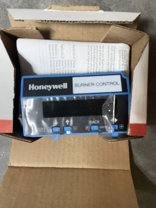 NEW S7800A 1142 KEYBOARD DISPLAY MODULE HONEYWELL 7800 BURNER CONT S7800A-1142