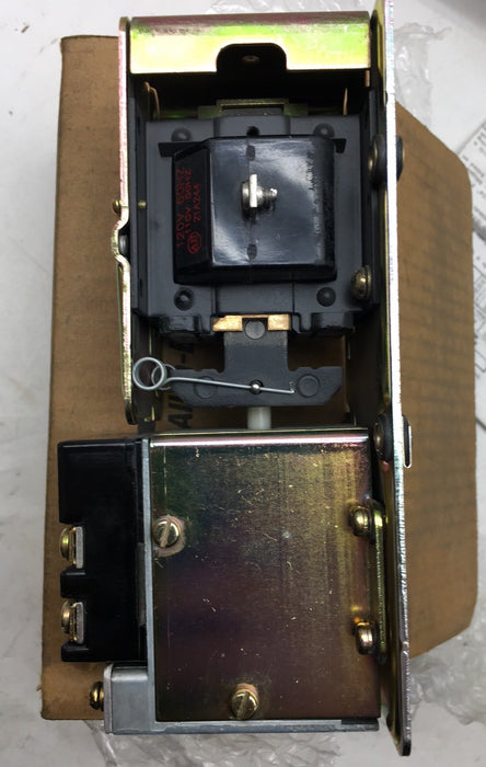 NEW Allen Bradley 849ZOD32 849-ZOD32 Ser B Pneumatic Timing Relay ON-Delay