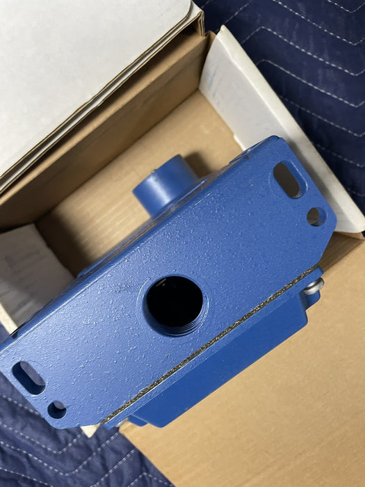 NEW CUTLER HAMMER 1320B-6501 OPCON 20 SERIES PHOTO ELECTRIC EATON 104657