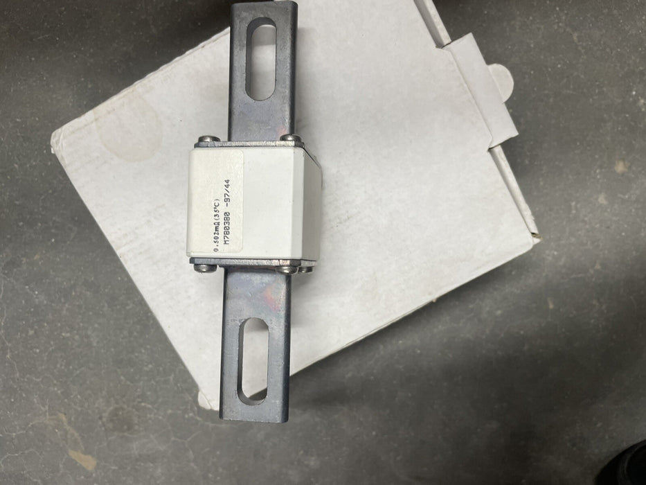 QTY 1 FUSE PROTISTOR T300144 FERRAZ SHAWMUT 250AMP A 070 URD 30 LI 0250 700V