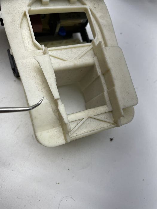 BROKEN PLASTIC SIEMENS 3RT19655AF31 110-127 VAC /DC COIL FOR CONTACTOR