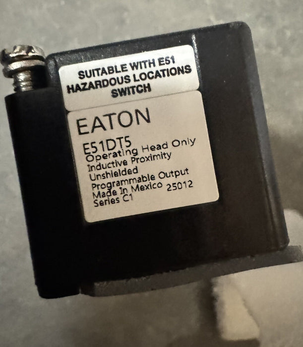 NEW E51DT5 CUTLER-HAMMER INDUCTIVE PROX HEAD ONLY TOP SENSING UNSHEILDED