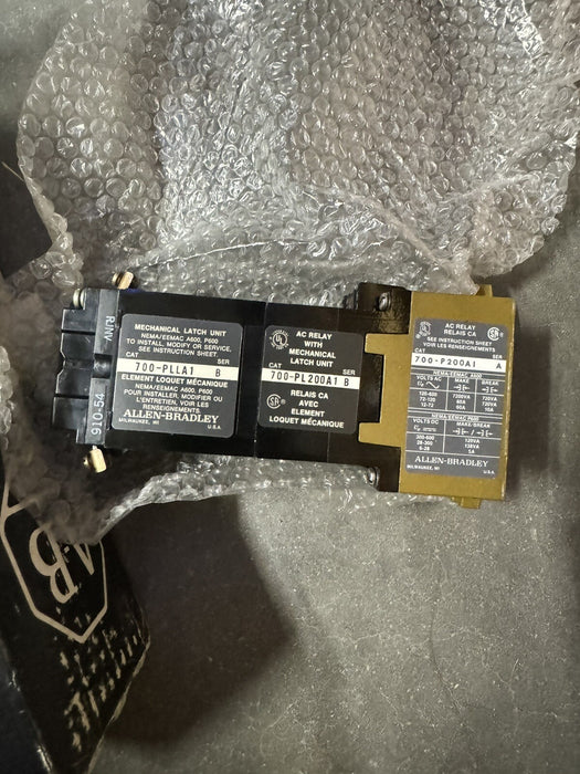 NEW ALLEN-BRADLEY BULLETIN 700 700-PL200A1 TYPE R 120 VAC RELAY