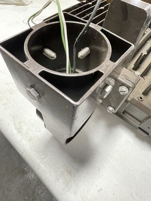 NEW UNUSED HALOPHANE MEDIUM PREDATOR LED LIGHT ACUITY PMLED 480vac LAMP OUTDOOR