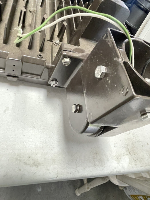 NEW UNUSED HALOPHANE MEDIUM PREDATOR LED LIGHT ACUITY PMLED 480vac LAMP OUTDOOR