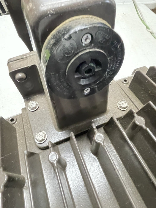 NEW UNUSED HALOPHANE MEDIUM PREDATOR LED LIGHT ACUITY PMLED 480vac LAMP OUTDOOR