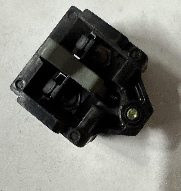 Allen Bradley 1495-G0 Ser L Auxiliary Contact Size 0 600VAC 1 N.C.