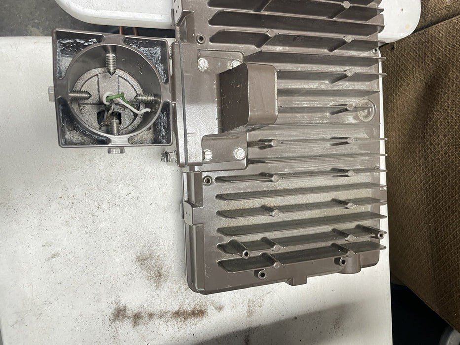 NEW UNUSED HALOPHANE MEDIUM PREDATOR LED LIGHT ACUITY PMLED 480vac LAMP OUTDOOR