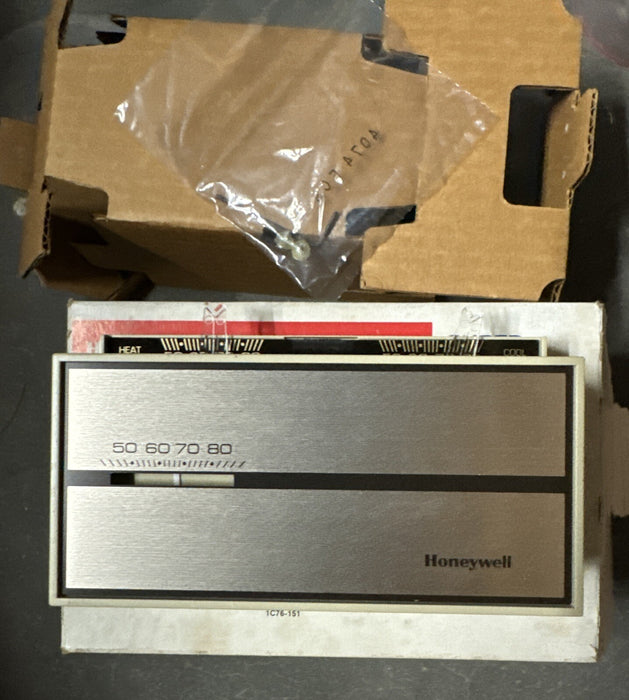 T874 D 1165 HONEYWELL MULTISTAGE THERMOSTAT 24V 2 STG HEAT/2 STG COOLING