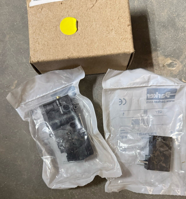 1238565 PARKER PS1E21102J / PS1E21102J PS1-E111 + P2E-KS32B1 HYDRADYNE NC 12VDC