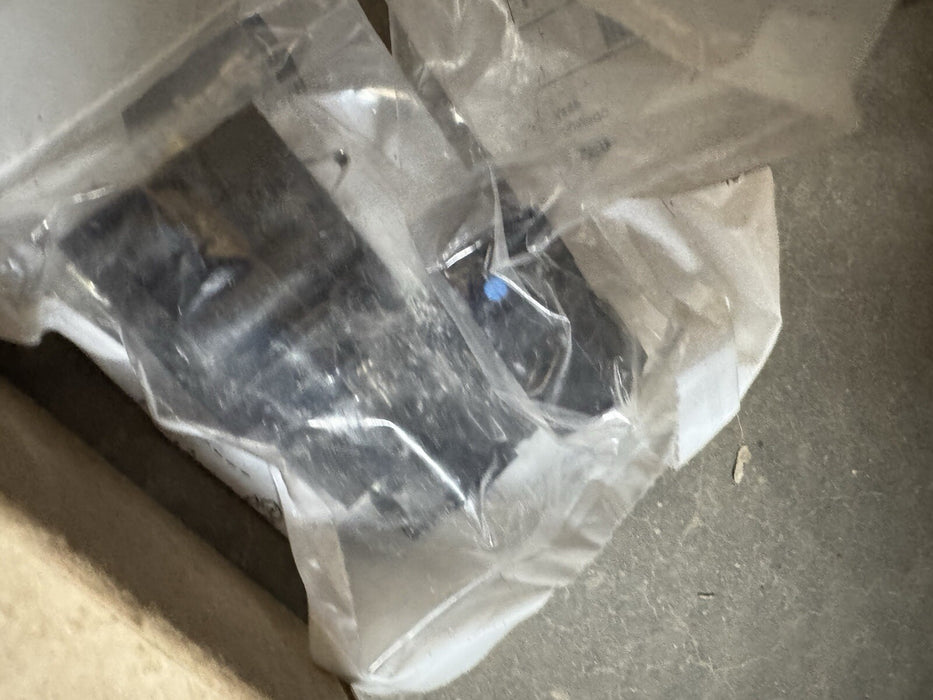 1238565 PARKER PS1E21102J / PS1E21102J PS1-E111 + P2E-KS32B1 HYDRADYNE NC 12VDC