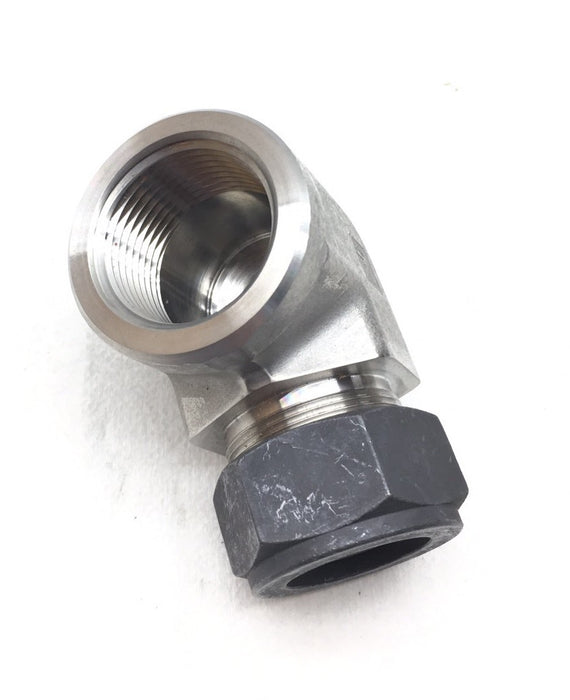 NEW 16-16 DBZ-SS PARKER CPI INSTRUMENTATION FITTING 1" TUBE TO 1” PIPE FEMALE