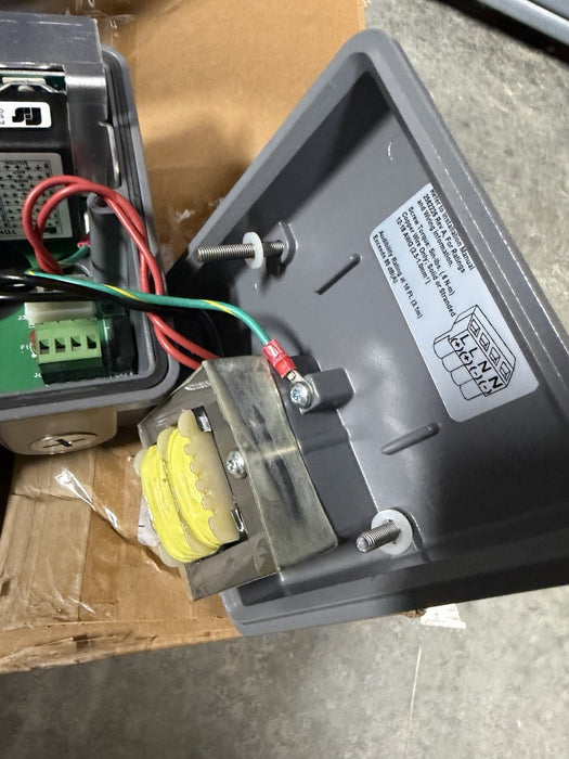 NEW FEDERAL SIGNAL 300GC-120 / 300GC120 NNB