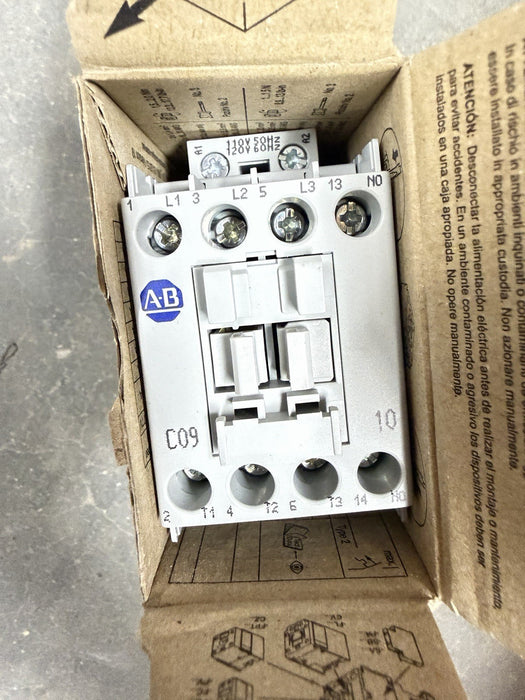 100-C09D10 Contactor AB 100C09D10 PLC New in Box Free Shipping ALLEN BRADLEY PLC