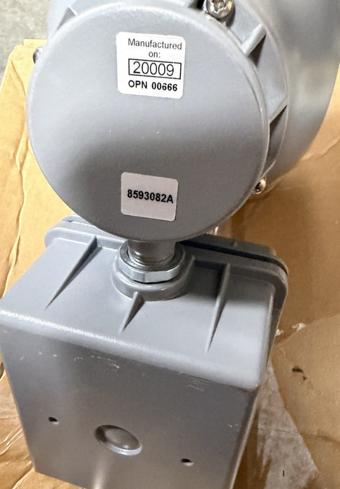 NEW FEDERAL SIGNAL 300GC-120 / 300GC120 NNB