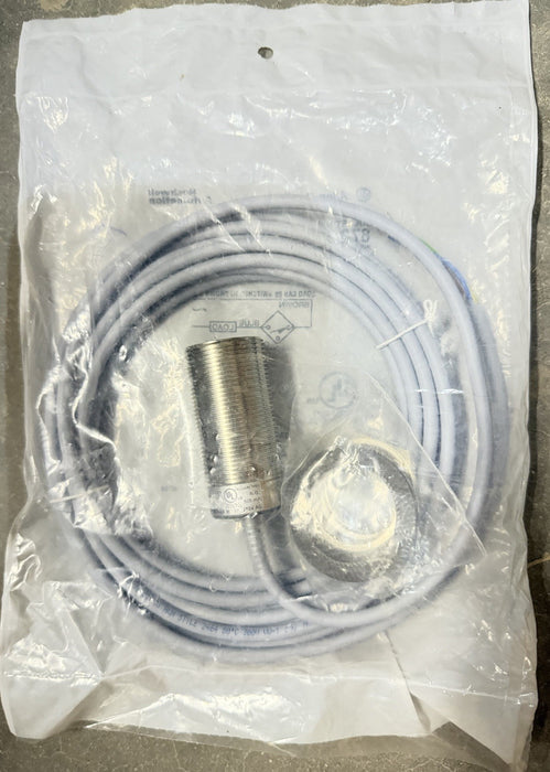 ALLEN BRADLEY 872C-A10N30-A5 SER. B 20-250VAC 10MM NORM OPEN