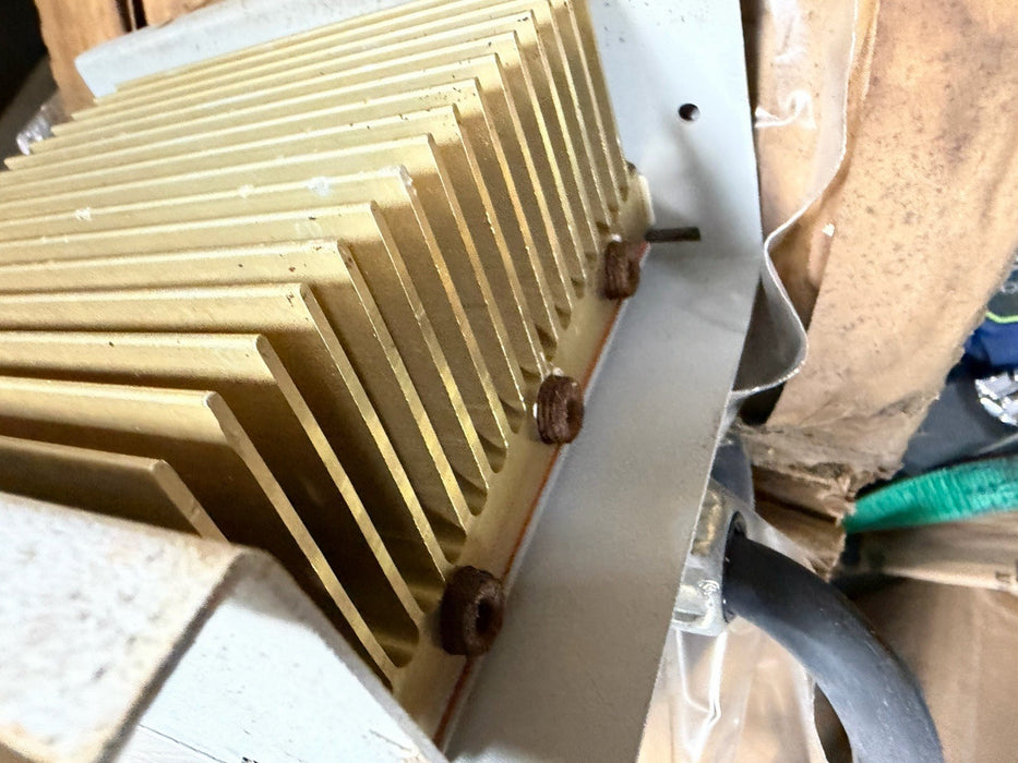 New Allen-Bradley 1204-TFB2 Free Shipping BOX IN BAD SHAPE DIRTY ETC