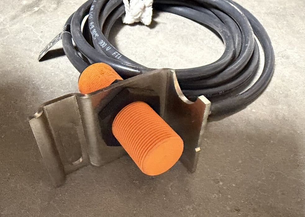 NEW JOHN CRANE 22770511 SAFEMATIC ALARM PROXIMITY SENSOR W/  BRACKET AC-1 IG0363