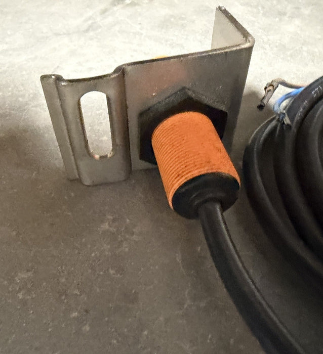 NEW JOHN CRANE 22770511 SAFEMATIC ALARM PROXIMITY SENSOR W/  BRACKET AC-1 IG0363