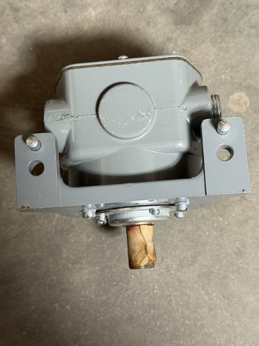 NEW 808-J1 NEW  ALLEN BRADLEY  zero speed Switch 15-80 RPM 808 J1 AB 808J1 NNB