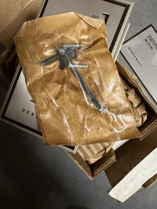 T921A 1191 NEW UNUSED HONEYWELL THERMOSTAT PROP VALVE DAMPER CONTROL  TRADELINE