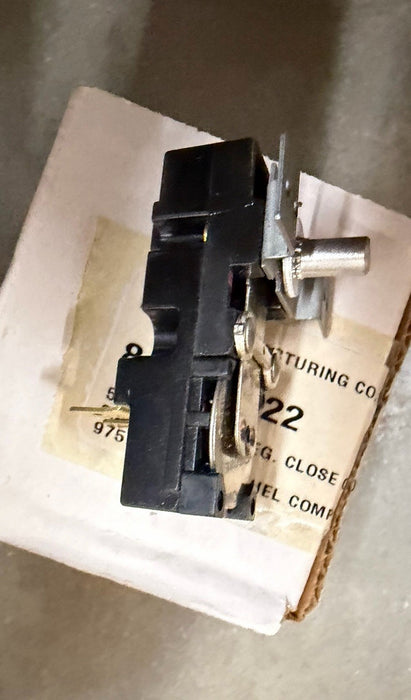 NEW 8408-022 BARD TEMPERATURE SWITCH 63-107 CLOSE ON RISE