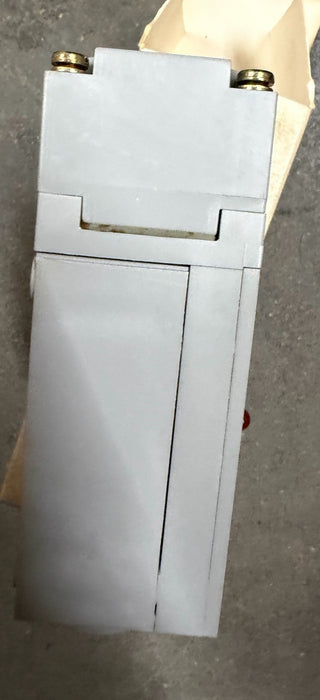 NEW ALLEN BRADLEY 802PR-LBAB1 /E Proximity Switch  AC/DC