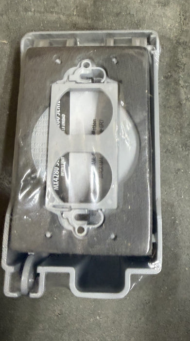 1pcs box HUBBELL TAYMAC Mx4280s 1-Gang Vertical In Use Weatherproof Cover 3.5"W