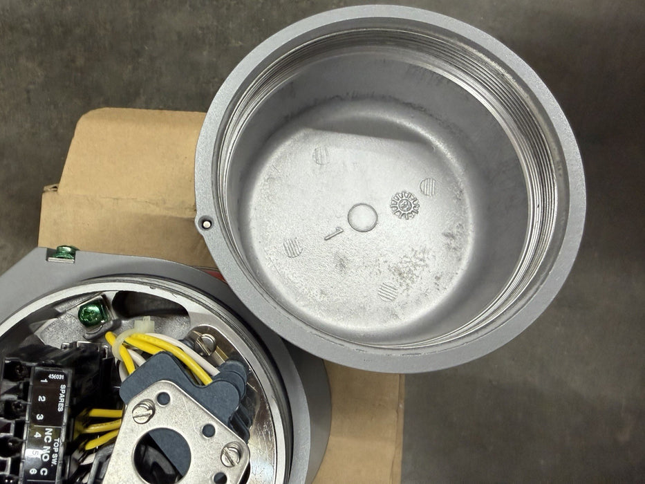 NEW STONEL QX2VB02SDM VALVE CONTROL SWITCH STOCK G115A