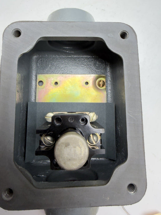 NEW ALLEN BRADLEY 801-CM0144 801-CMO144  FORK LIMIT SWITCH KONES CRANE TROLLEY