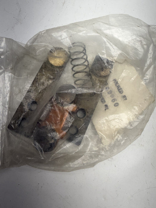 JOSLYN CLARK  / DANAHER CONTROLS 5M-056 / 5M056 Contact Kit Main Pole Starter