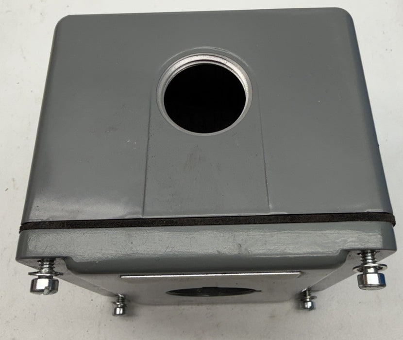 ALLEN BRADLEY 800T-1TZ DIE CAST ENCLOSURE 800T1TZ SERIES T NEW SURPLUS