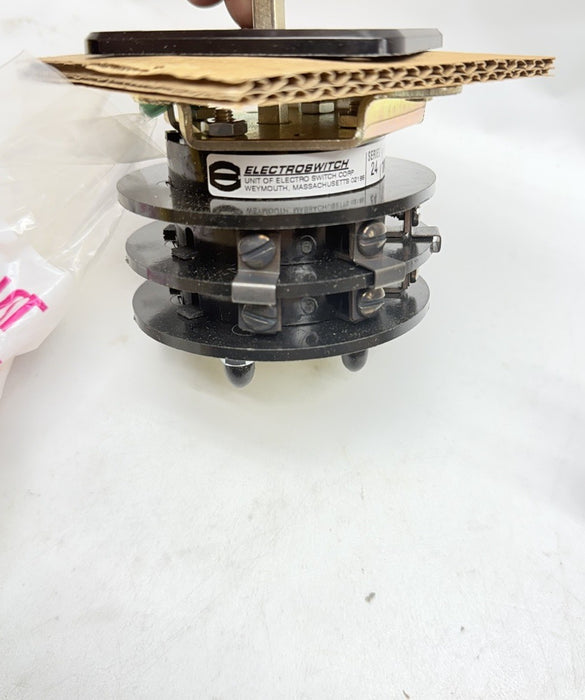 ELECTROSWITCH 2410C / 2410C Aeries 24 Ammeter Selector Switch New