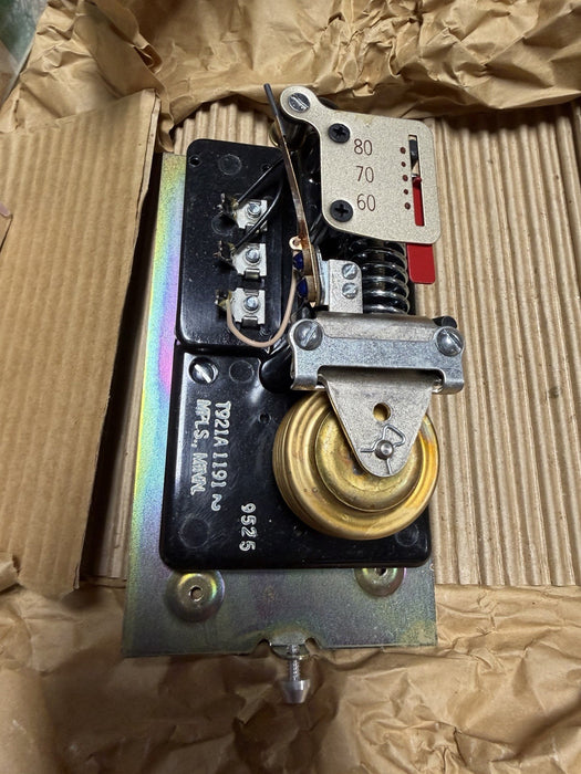 T921A 1191 NEW UNUSED HONEYWELL THERMOSTAT PROP VALVE DAMPER CONTROL TRADELINE