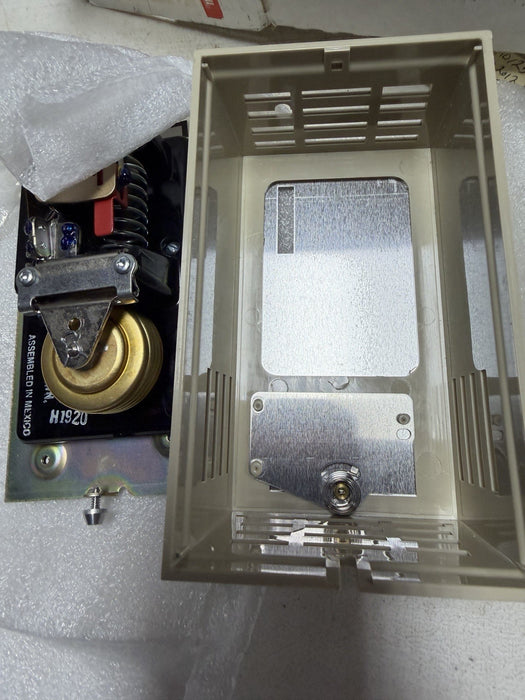 T921A 1191 NEW UNUSED HONEYWELL THERMOSTAT PROP VALVE DAMPER CONTROL TRADELINE