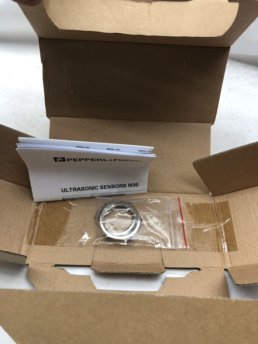 3RG6014-3AC00-P BROKEN PIECE NEW PEPERL+FUCHS PN. 559666 30mm ULTRASONIC SENSOR