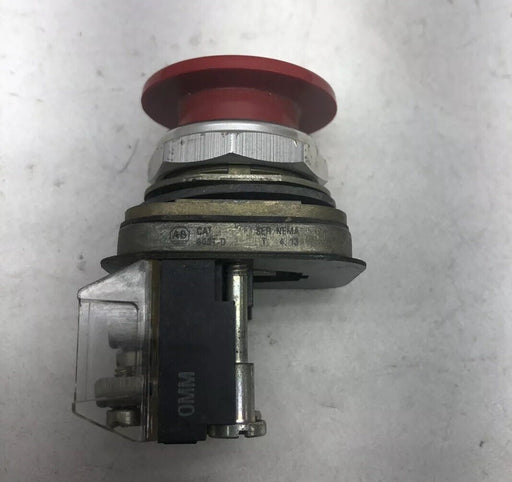 Allen Bradley 800T-D RED Head Push Button 1 NC Red  MISSING THE LOCK WASHERS