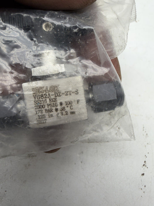 VG82A-DZ-2T-S DK-LOK 1/8” Double Ferrule Compression Ball Valve
